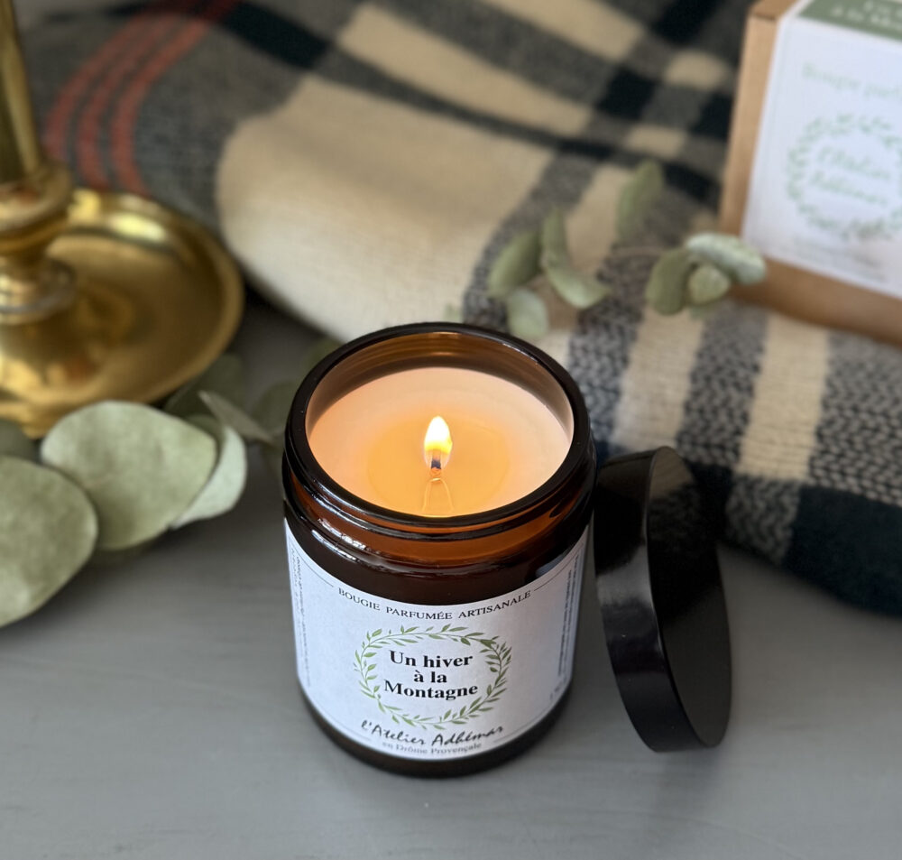Bougie parfumée artisanale Un hiver à la Montagne L'Atelier Adhémar - 11